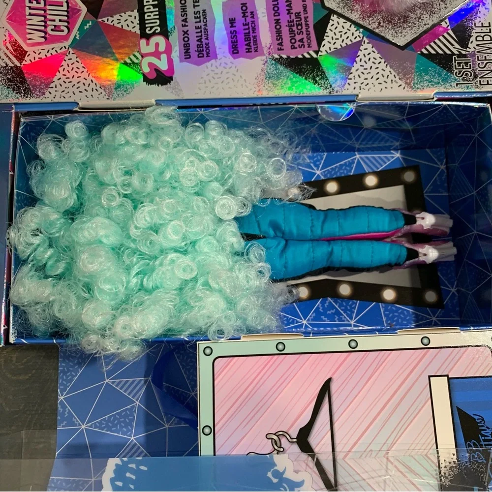 Winter Chill Icy Gurl And Brrr B.B Doll Girl LOL Surprise OMG Includes Items Pic